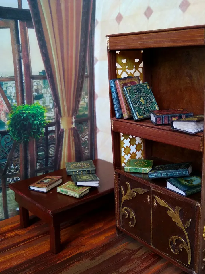 Books. A set of books. 6 items.1:12 scale.