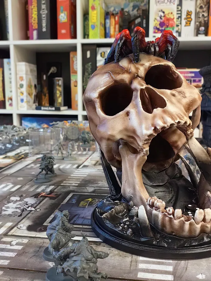 Skull With the Red Spider Dice Tower, Desert's Kiss Dice Roller, 3D Printed Dice Tower, Large Tower for Cubes, DND Board Game Dice Tray