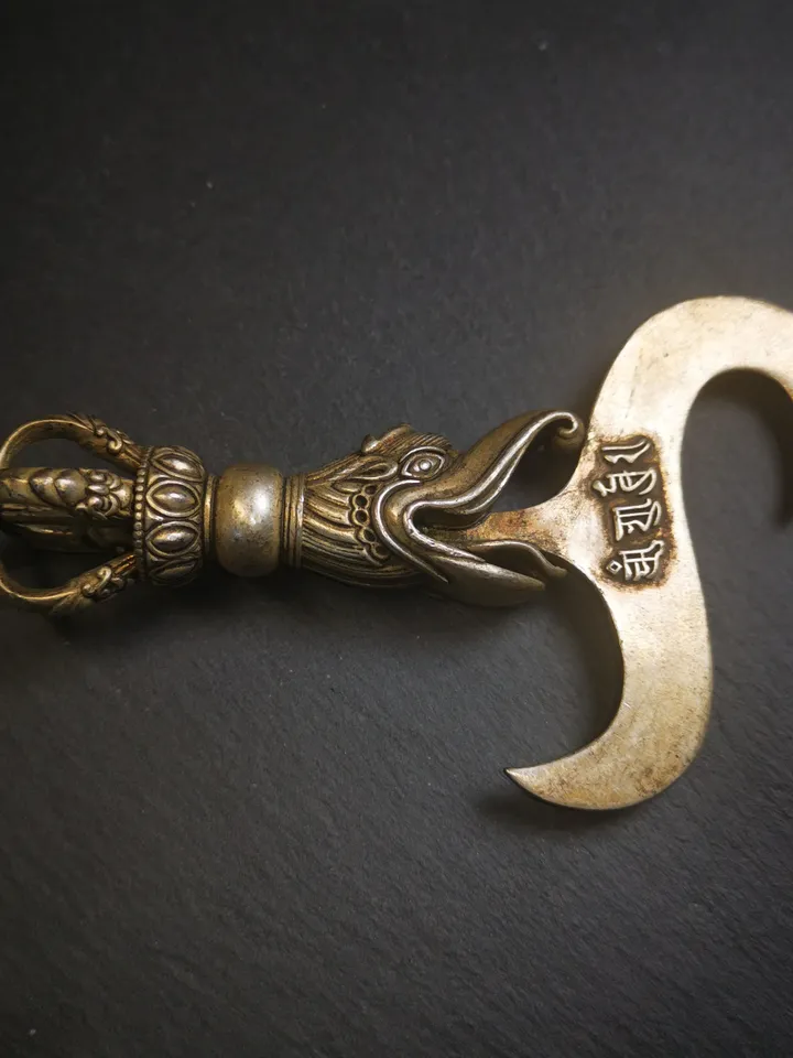 Kartika Knife of the Dakinis - Gandhanra Antique Tibetan Ritual Hook - Tantric Buddhist dharma instruments,30 Yearl Old