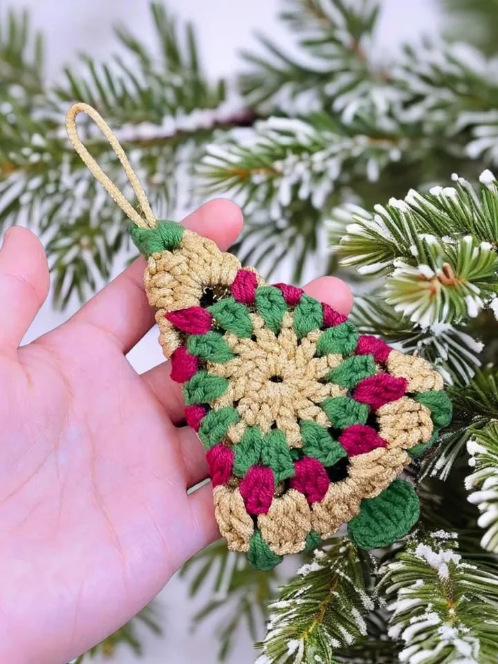 Crochet Granny Square Christmas Tree Ornament Pattern PDF, Vintage-Inspired Crochet Ornament Pattern for Holiday Decor