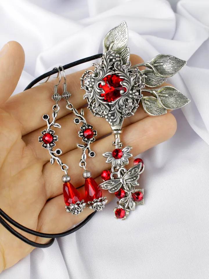 Red Swarovski Gothic Jewelry Set - Vintage Fantasy Necklace & Earrings