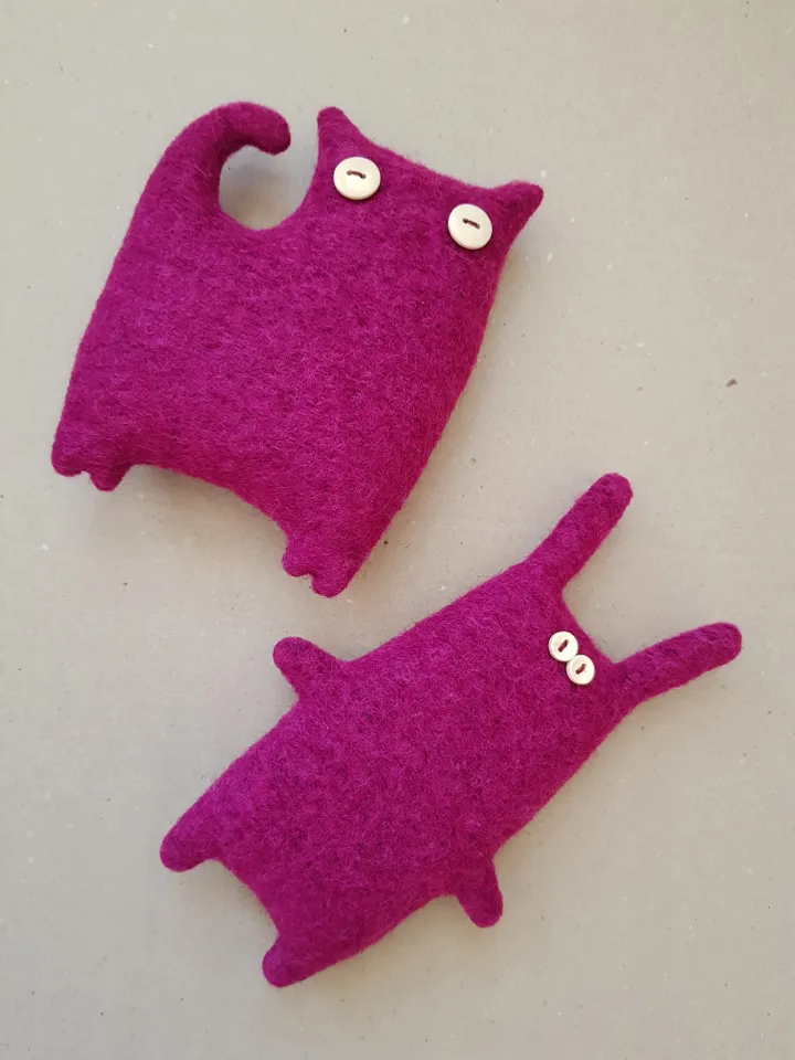 Pink cat sewing pattern pdf tutorial in English, animal doll pattern, stuffed animal sewing diy