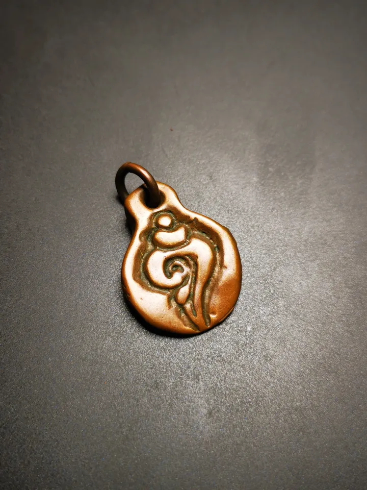 Gandhanra Handmade Shankha,Divine Conch Badge,Tibetan Buddhist Amulet Pendant