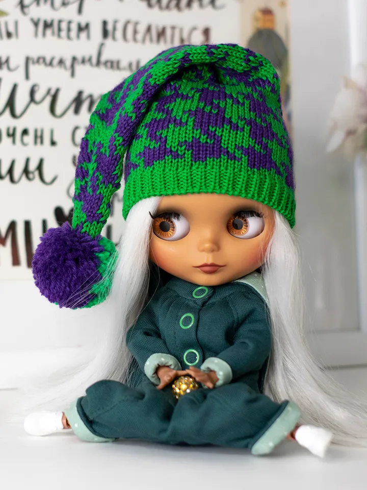 Green hat with pompom for Blythe doll, Pullip doll, Icy doll for Saint Patrick's day or Christmas, irish outfit for doll