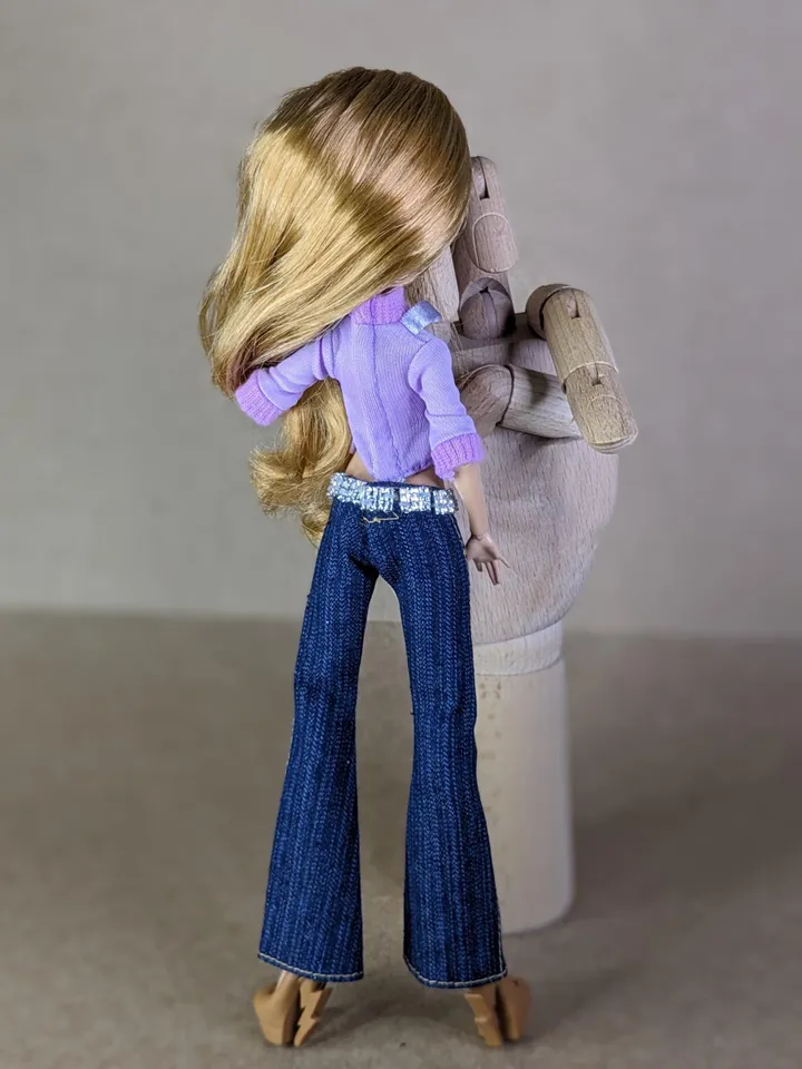 Jacket or jeans for 10.5-inch female dolls (MH, EAH)