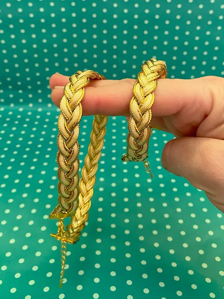 Choker and bracelet.Golden braid. Jewelry for you. Handmade.
