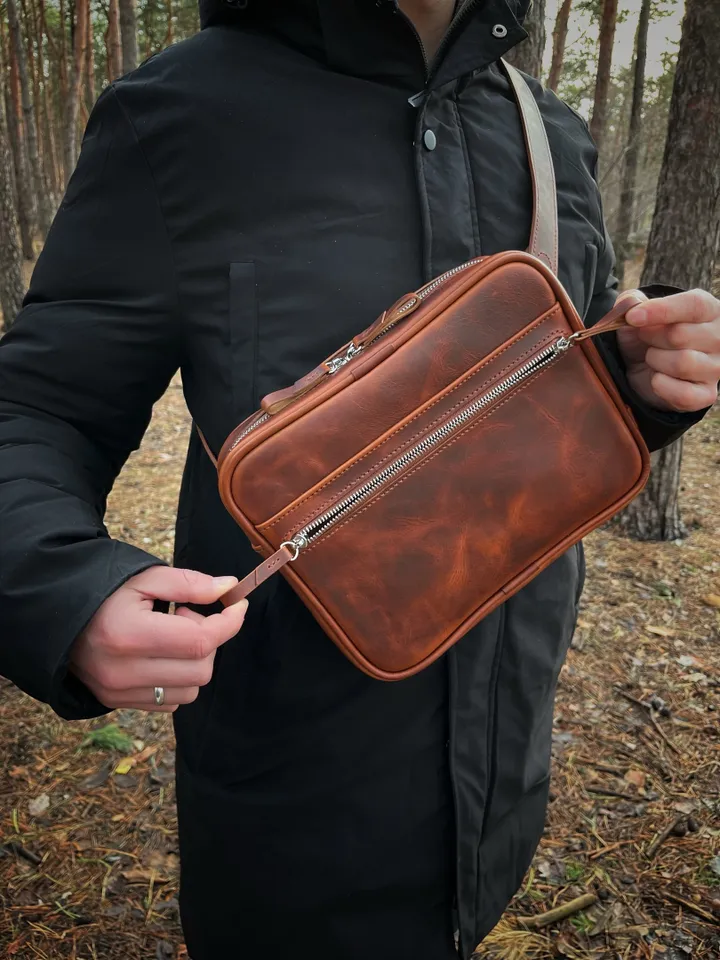 PDF Pattern for men's chest bag - pattern men's Chest bag for iPad - Download PDF Punch pitch 4 mm.