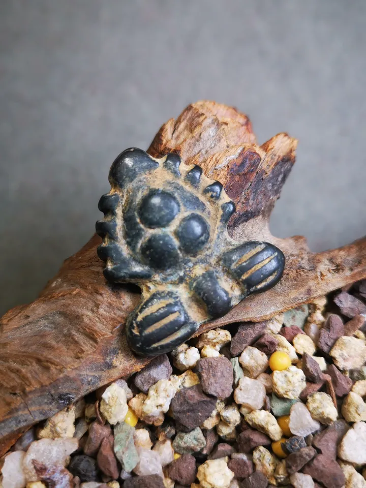 Gandhanra Antique Tibetan Buddhist Amulet Badge,Triratna,Mani Jewel/Wish-Fulfilling Cintamani,Nandipada Pendant Stamp,60 Years Old
