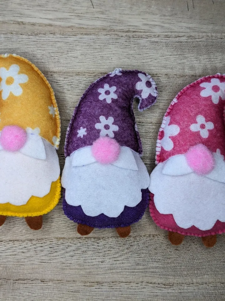 Holiday Gnomes, Felt Christmas Tree Decorations, Scandinavian Gnome, Christmas Gnomes, Swedish Gnome, Flower gnome, Set 3 toy