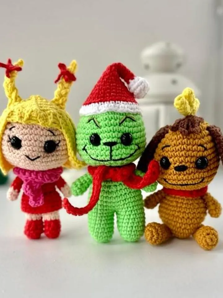Christmas Crochet pattern green villian, Cindy, dog Max - Amigurumi patterns christmas thief - Pdf English tutorial - New year ornaments
