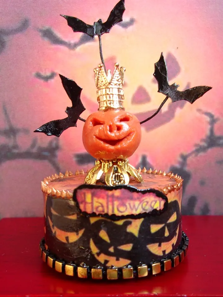 Puppet theater for Halloween. Pumpkin with illumination and bats. 1:12. dollhouse miniature. handmade.
