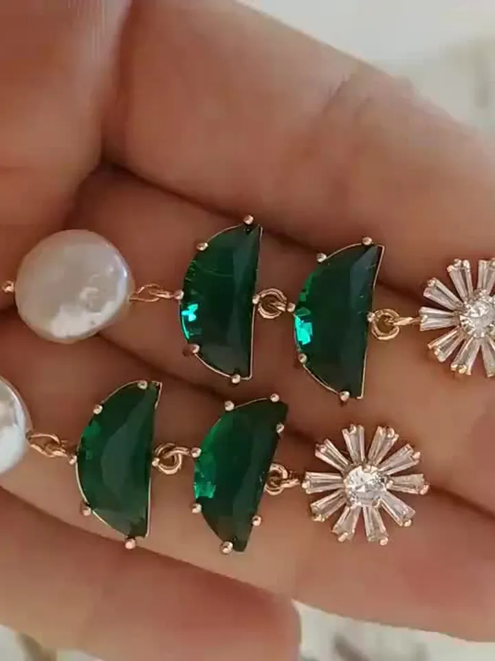 Art Deco Wedding Earrings, Baroque Freshwater Pearl Statement Bridal Earrings, Gold Emerald Green Chandelier Wedding Earrings, Boho Jewelry