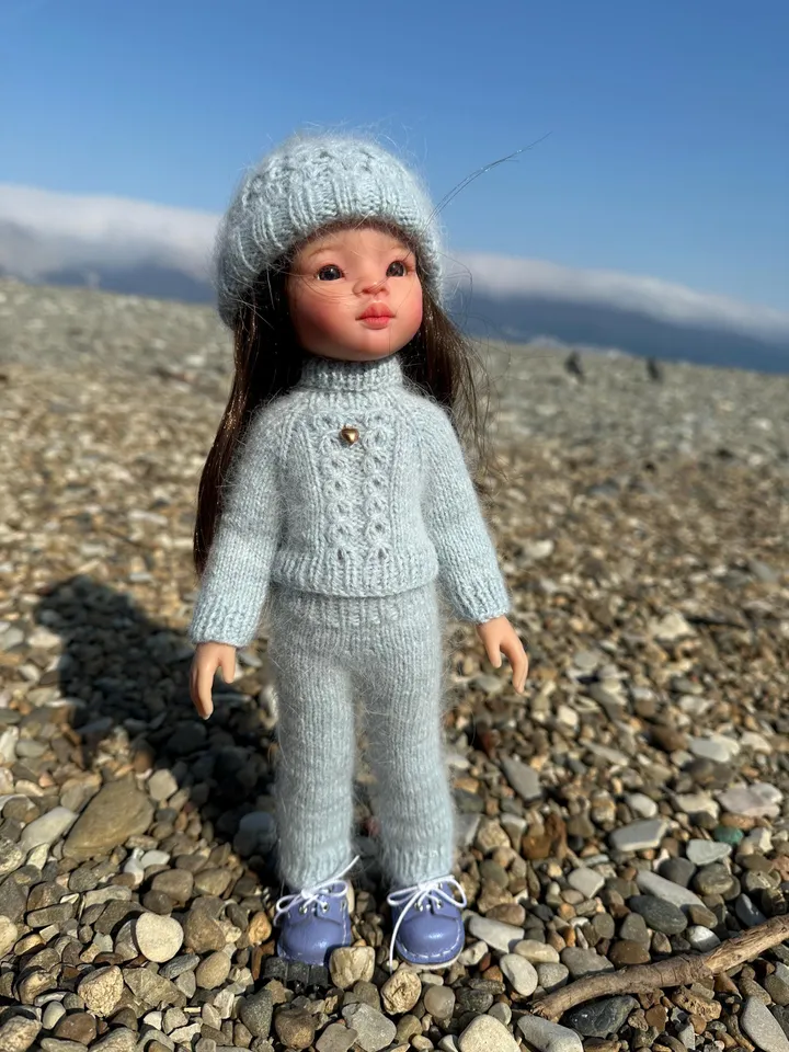 PDF Knitting SET Sweater, Pants, and Hat Set Pattern & Tutorial with Cute Lock Pattern – Cozy Outfit for 13-Inch Dolls Paola Reina eng
