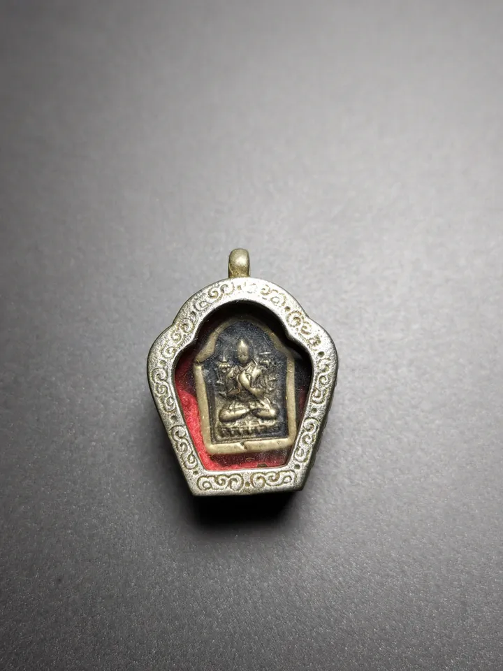 Gandhanra Antique Handmade Gau Ghau Shrine, Je Tsongkhapa,Losang Drakpa,Je Rinpoche,Mini Tibetan Buddhist Altar Amulet Pendant