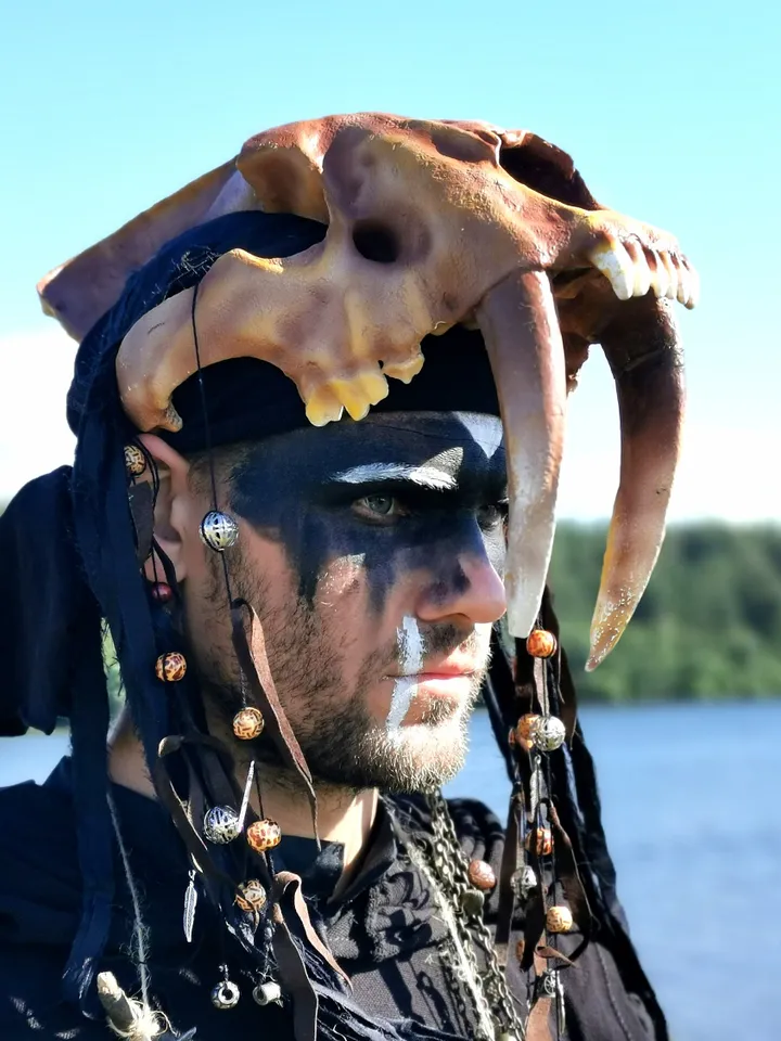 Smilodon Skull Mask Helmet | Horror Mask | Realistic Animal Skull on head | tribal headpiece | Headpiece skull | ritual mask | pagan