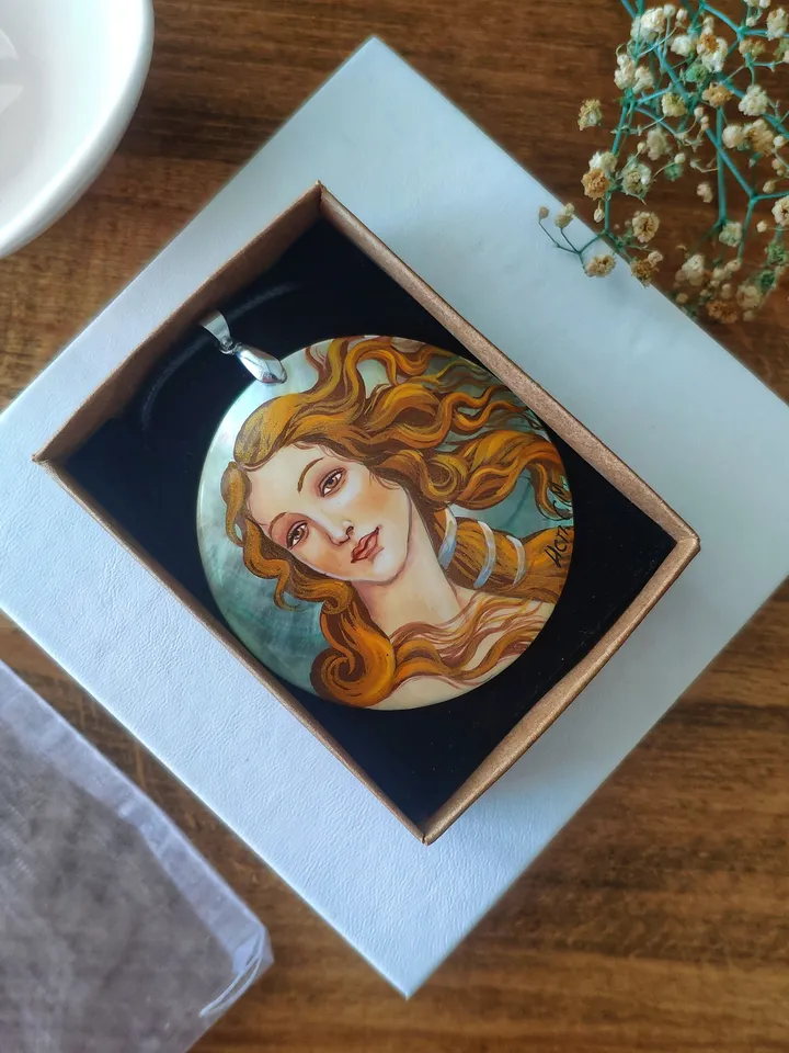 Pearl pendant necklace: The Birth of Venus by Sandro Botticelli painted on aesthetic pendant • Elegant dainty jewelry for cocktail party
