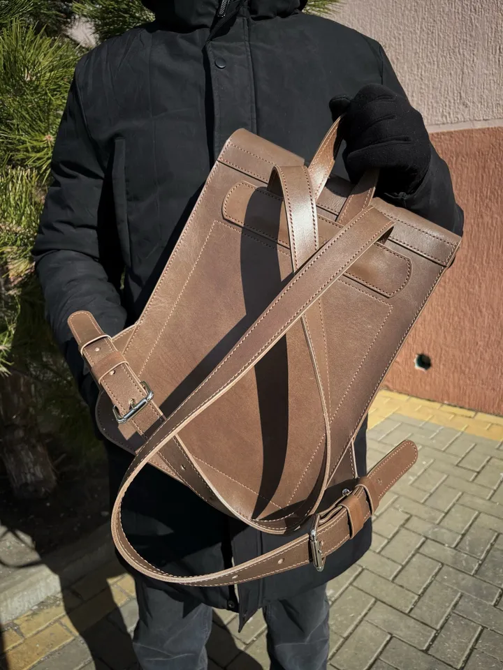 PDF pattern of a leather backpack in an enlarged size - pattern for a city backpack - Download PDF & video TUTORIAL
