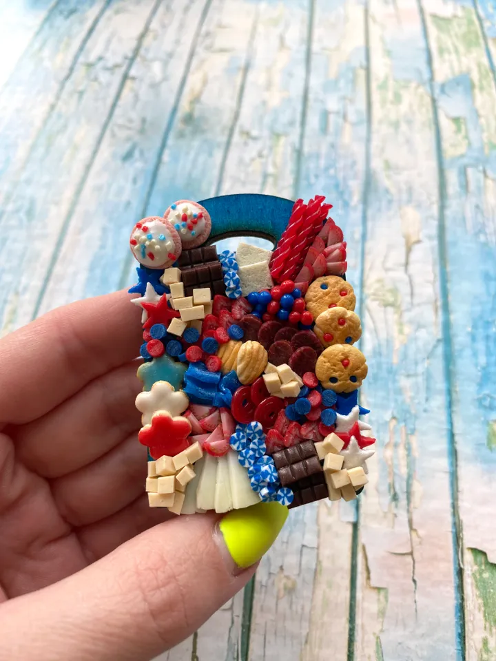 Magnet Miniature 4th July Charcuterie board with polymer clay Souvenir