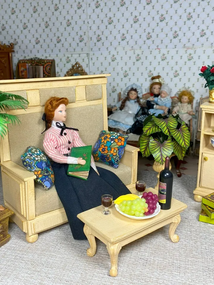 Furniture for dollhouse. Sofa for doll. 1:12. Handmade. Dollhouse miniature.