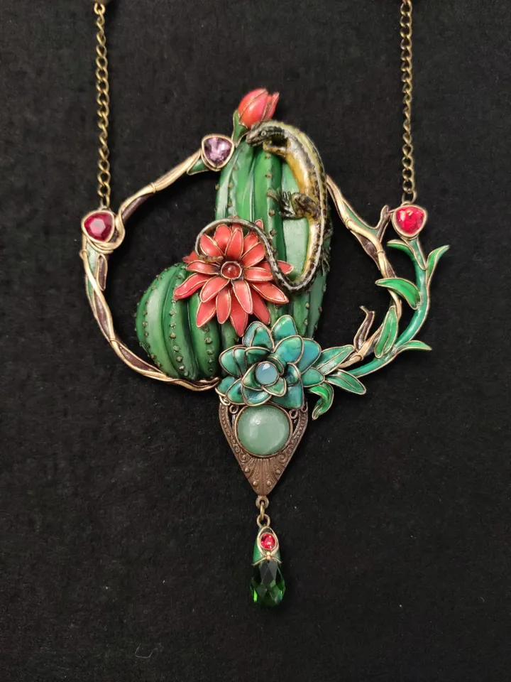 Necklace with cactus and Lizard, Lizard Necklace, Salamander Animal charm, Reptile