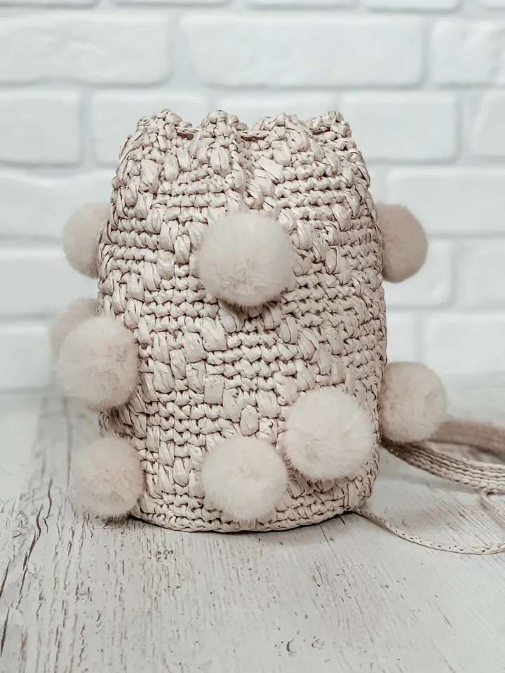 Ivory backpack with raffia yarn, bucket transformer bag with pom-poms, basket crochet hip bag, barrel keg, round shoulder