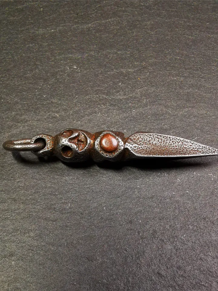 Gandhanra Handmade Skull Phurba Amulet,Kila - Dorje Phurba,Tibetan Budhist Ritual Implement Pendant,Made of Cold Iron,2.56"