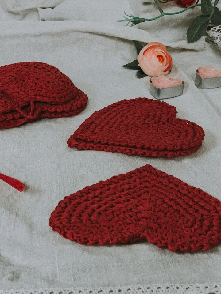 Red coaster heart set 3 Valentines gift in box, fall table decor