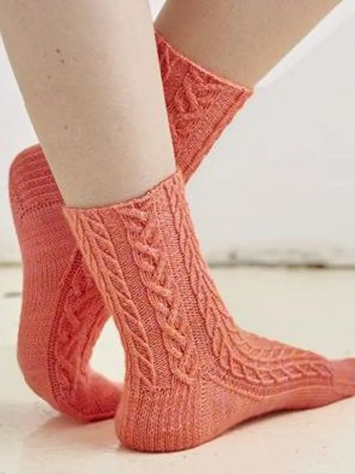 Hand knitted socks woman's. Merino wool socks. Cabled socks woman.