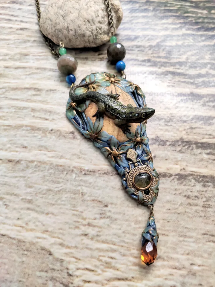 Lizard Pendant, Lizard Jewelry,Reptile Jewelry, Lizard Necklace