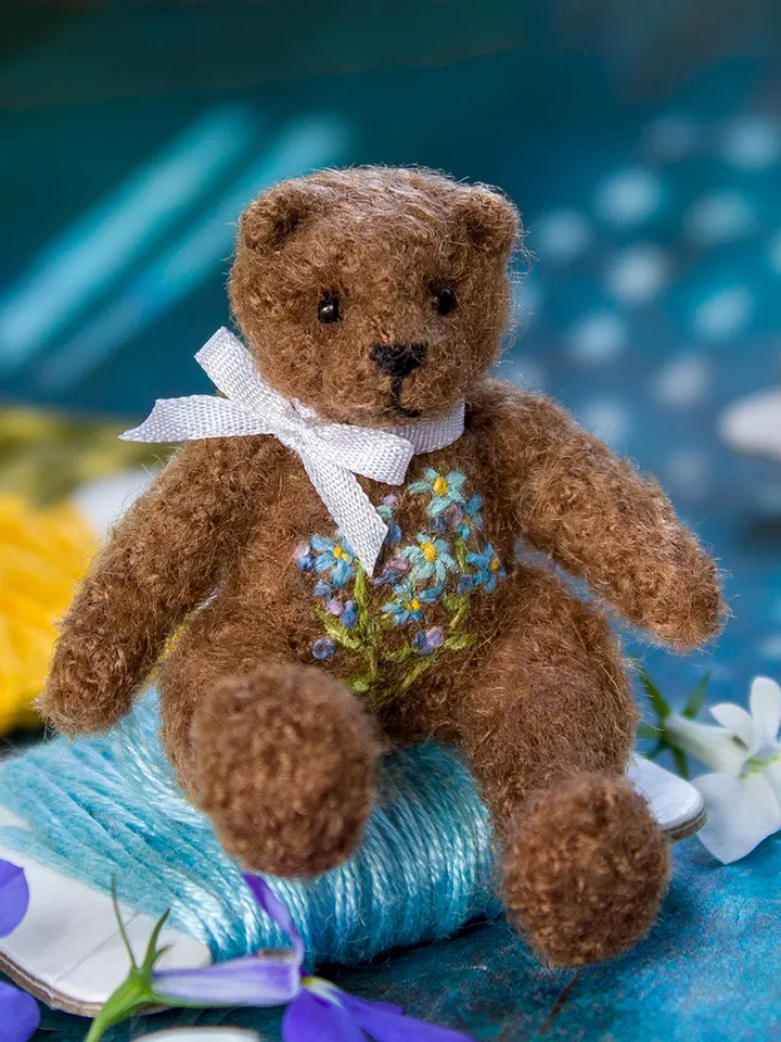 TUTORIAL Miniature Crochet Teddy Bear Pattern 1:12 Scale, Amigurumi | PDF + video