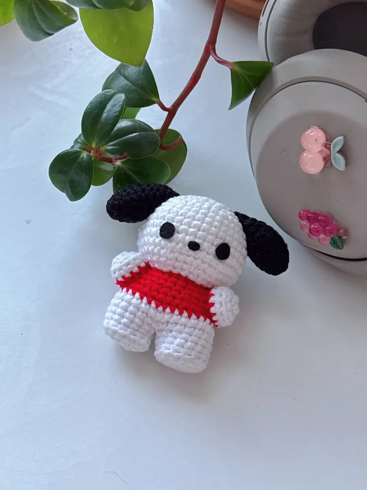 PATTERN pochacco crochet, amigurumi sanrio crochet pattern PDF US terms, crochet keychain sanrio, hello kitty crochet