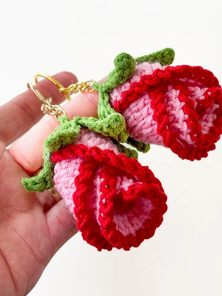 Crochet Rose Keychain Pattern, Simple 3D Flower Tutorial for Unique Bag Charms, Instant Download Gift Idea