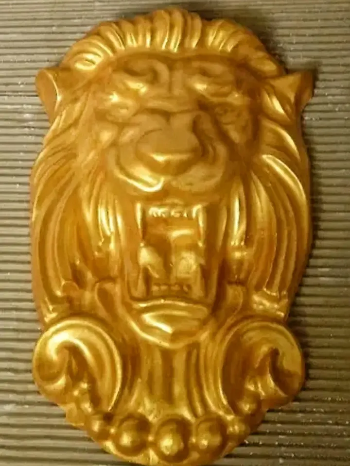 Plastic Mold for concrete and gypsum "Lion" DIY