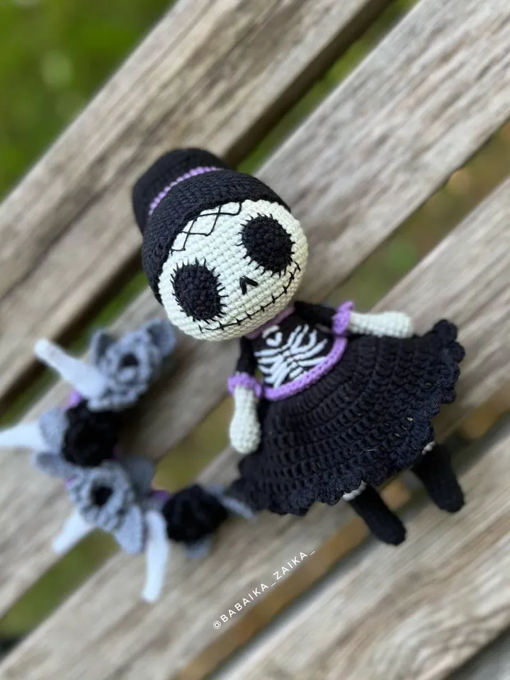 PDF Crochet Catherine Skull Girl Pattern in Eng Halloween Pattern Crochet Monster Doll Crochet Pattern Catrina la Calavera patrón en español