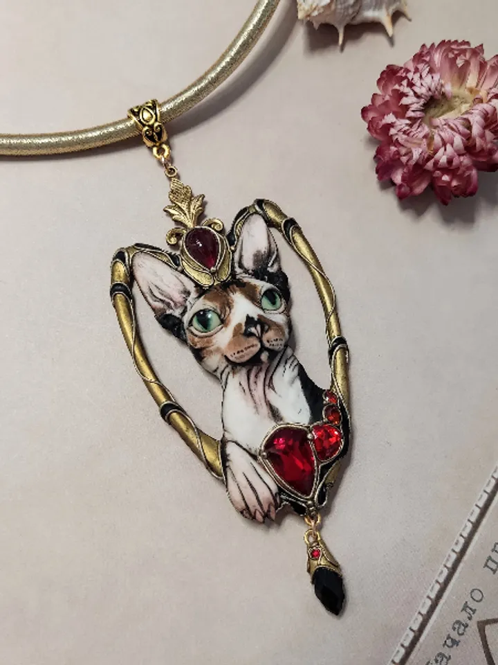 Necklaces and brooches with your pets!