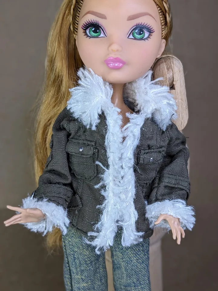 Khaki jacket for 10.5-inch female dolls (MH, EAH)