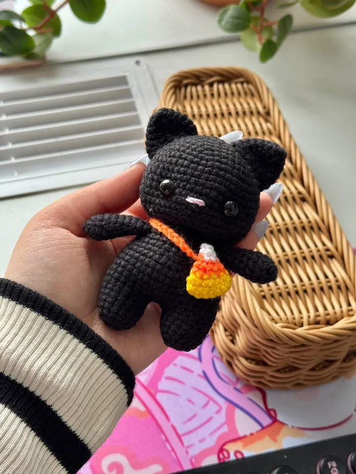 Halloween black cat with candy corn bag, Crochet Pattern, amigurumi halloween, cat crochet pattern, candy corn crochet, amigurumi kitty crochet