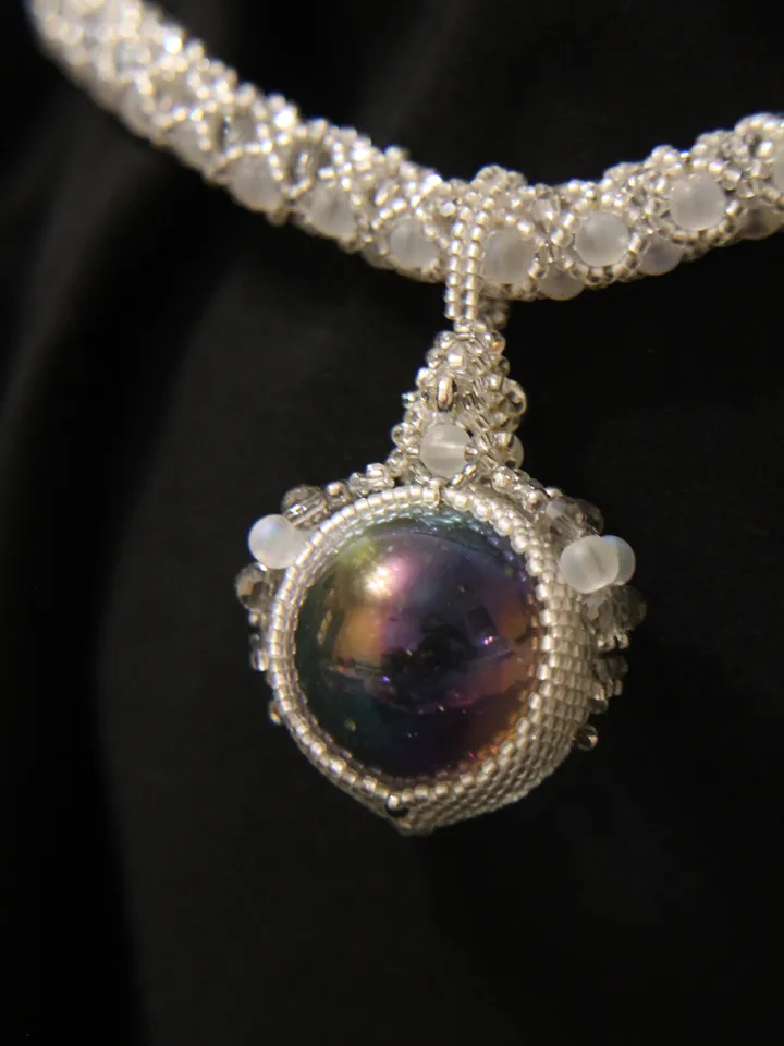 Round glass pendant with agate necklace