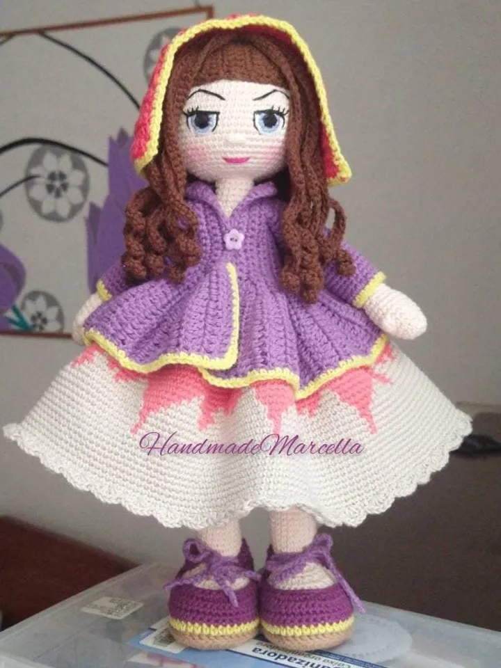 Amigurumi Doll 34 cm – Hand Embroidered Face – Handmade Crochet Doll with Tapestry Dress – Unique Collectible Gift – By Marcella