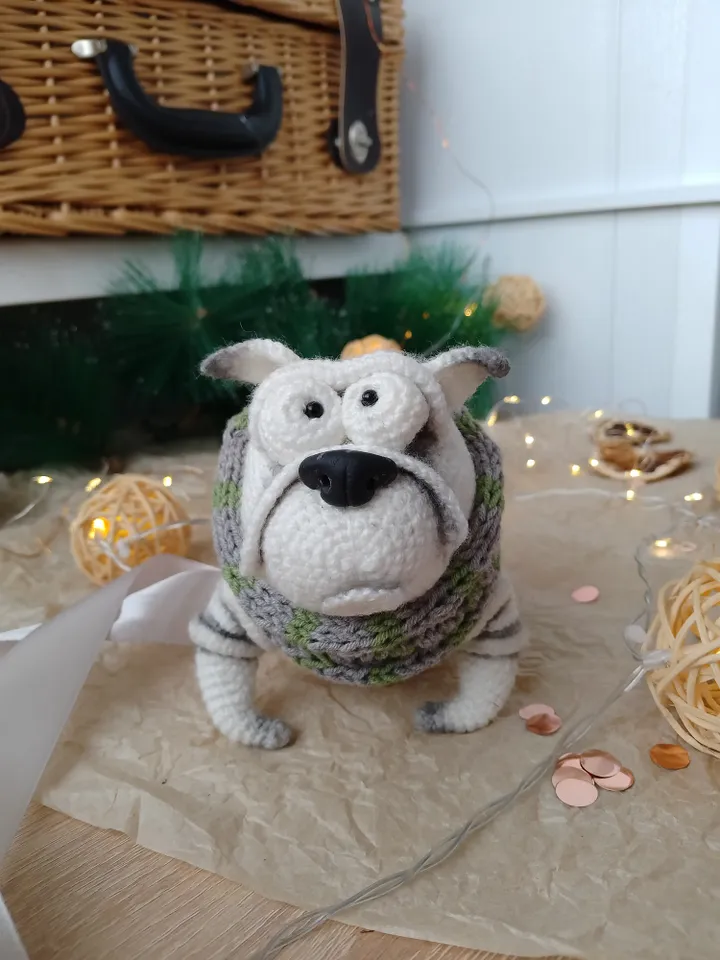 White pug interior toy. Big stuffed animal gifts for dog lover. Stuffed pug toy