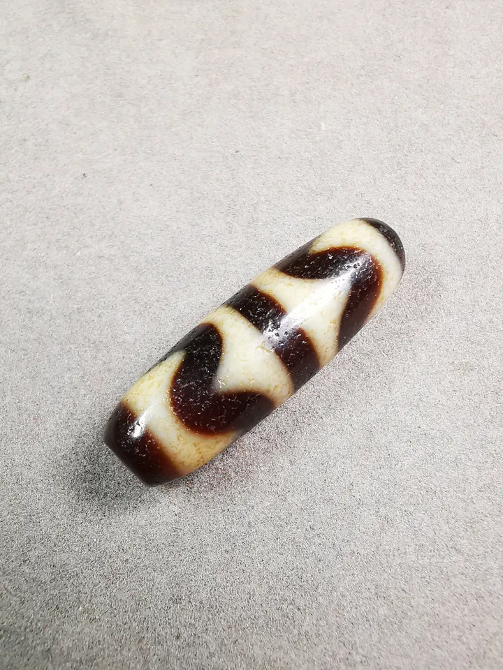 Gandhanra Tibetan Tiger Tooth Tasso Dzi Bead,Attract Wealth and Good Luck,Small Size 36*12mm,Deluxe Gift Box Included