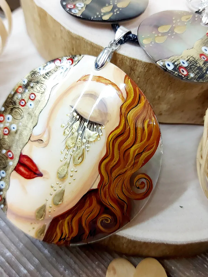 Рendant and earringsof "Larme d'Or" (Golden tears). Freya's tears.Hand-painted on mother-of-pearl.Hand painted miniature painting. Klimt.