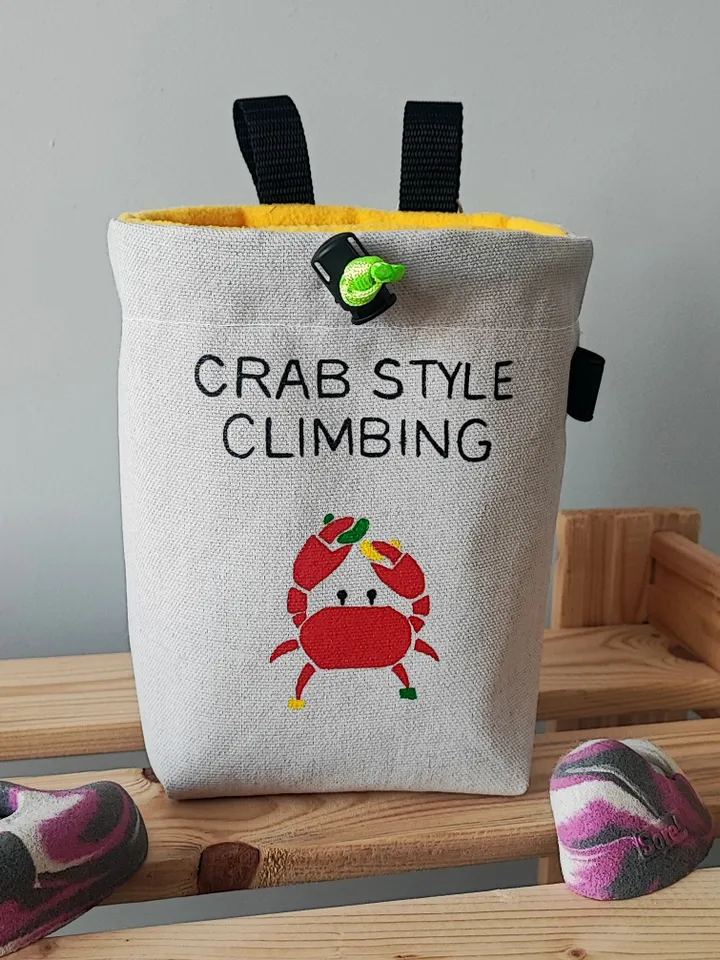 Chalk bag Crab style for rock climbing and bouldering