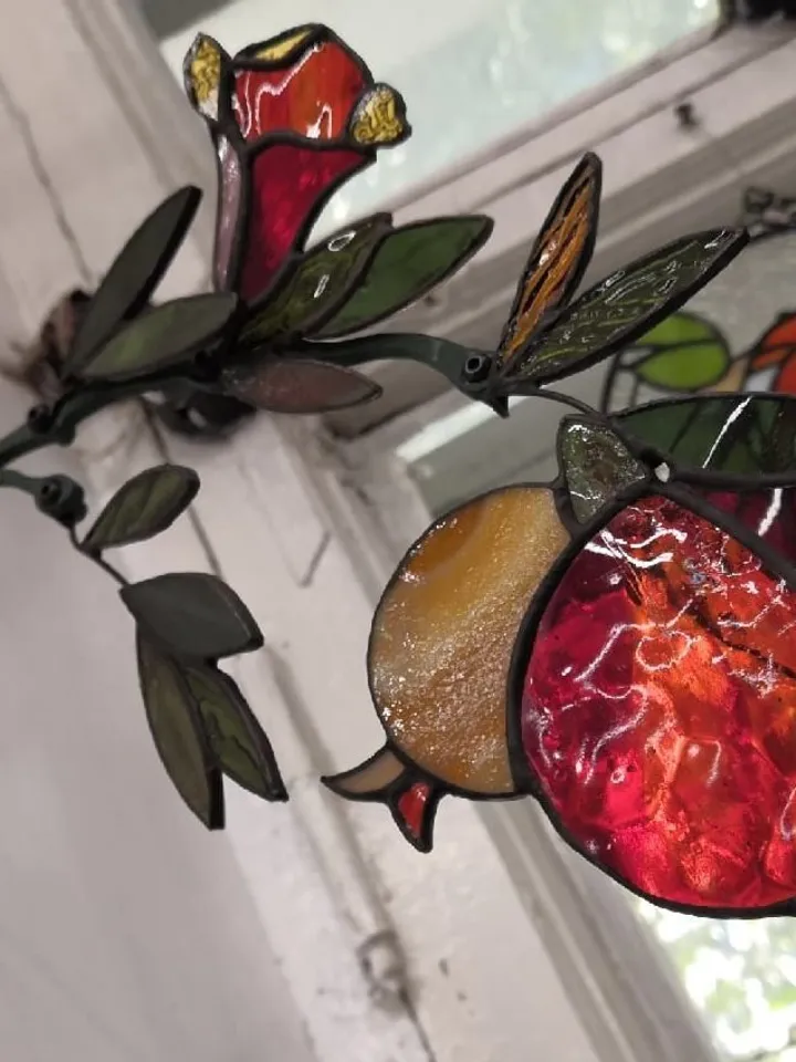 Tiffany Stained Glass: Small Pomegranate Twig, Miniature Pomegranate Branch in Tiffany Style, Tiffany-Style Stained Glass Pomegranate Twig, Small Pomegranate Ornament – Tiffany Technique, Compact Pomegranate Branch in Stained Glass