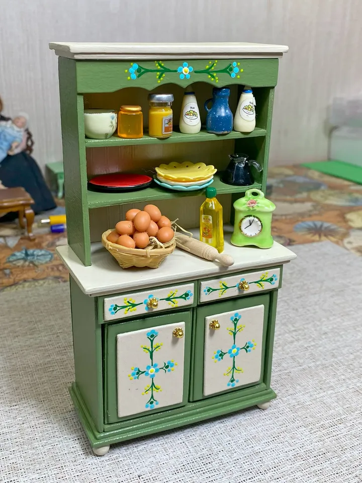 TUTORIAL. A set of kitchen furniture on a scale of 1:12. Miniature dollhouse. Furniture for dolls.