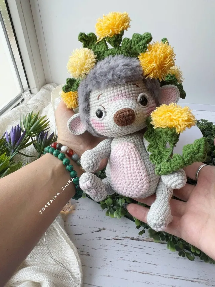 PDF Crochet Pattern Hedgehog in a Dandelions, Amigurumi pattern, Crochet Cute Funny Animal, Forest animal, Realistic amigurumi pattern