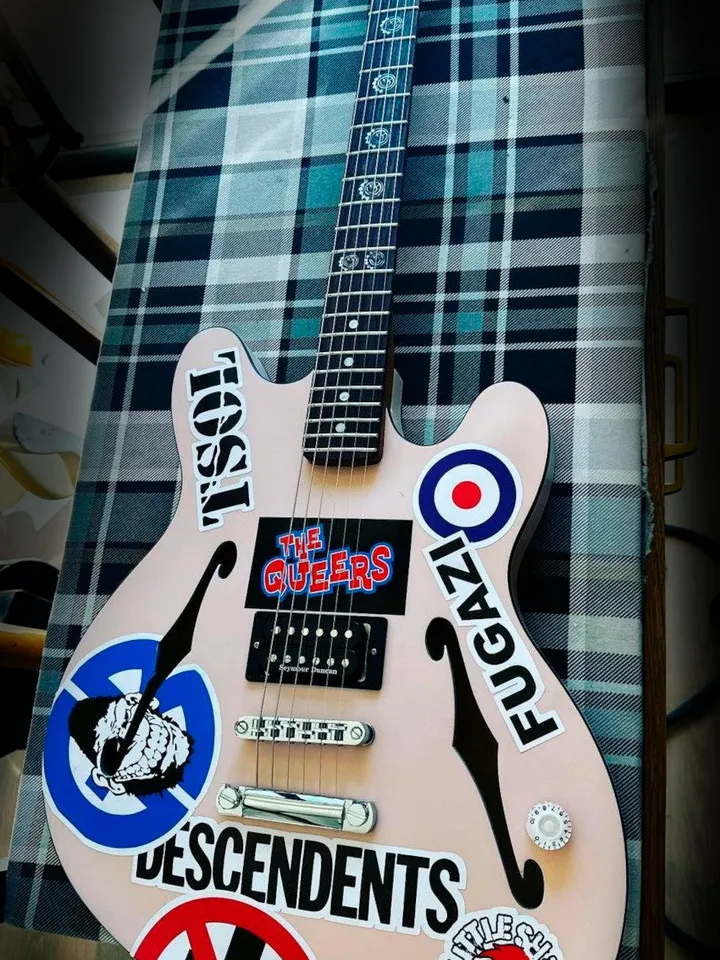 Tom DeLonge guitar stickers Fender R&D Starcasters Blink-182 vinyl decal