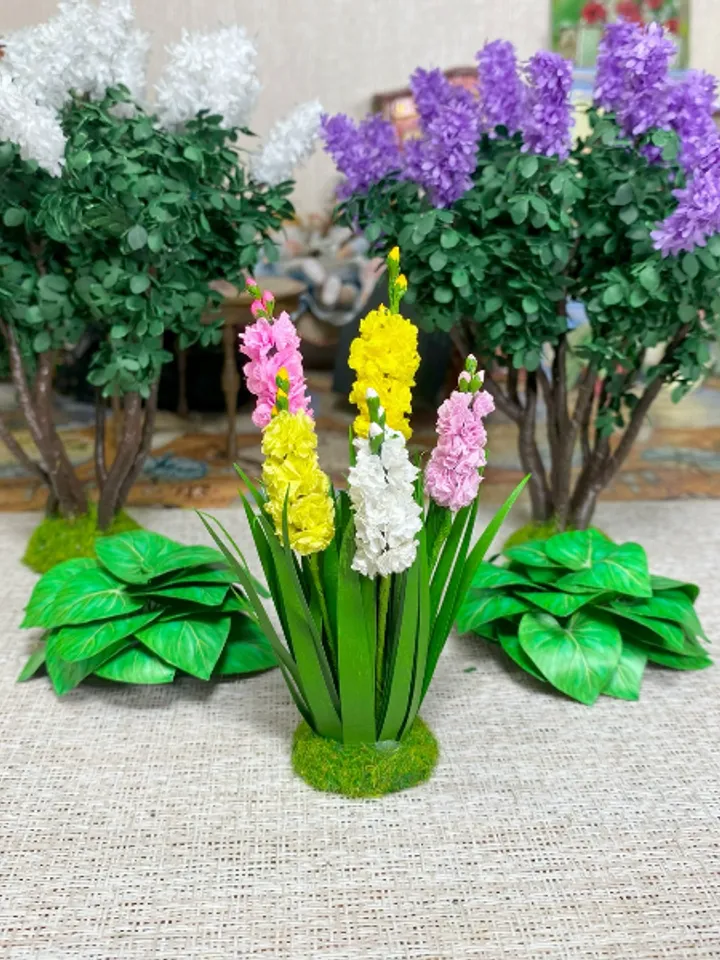 Flowers for a doll's garden in 1:12 scale. Dollhouse miniature.