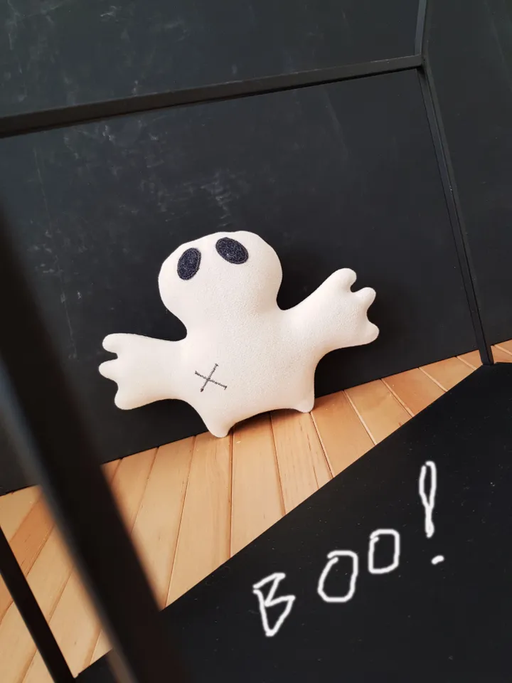 Halloween doll sewing pattern PDF, white ghost, digital tutorial in english, rag doll diy