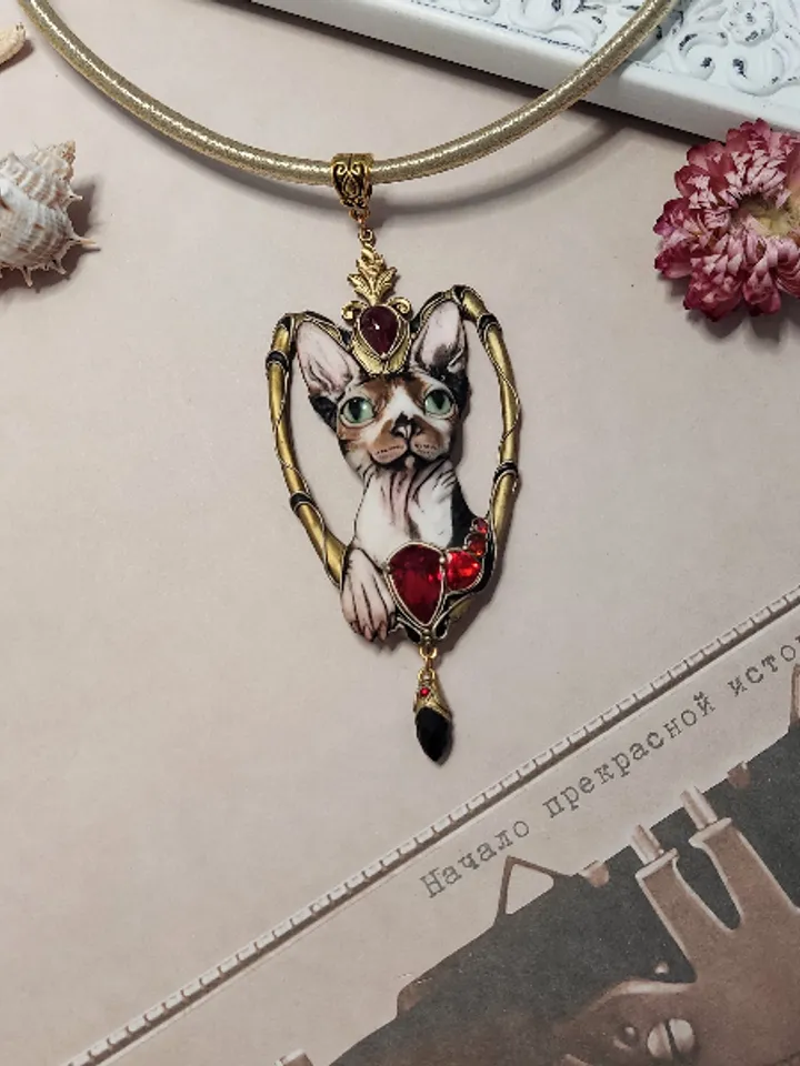 Necklaces and brooches with your pets!